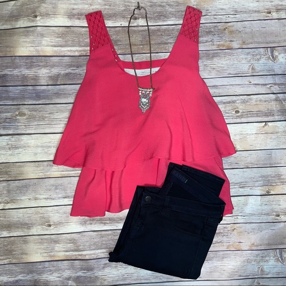 *FREE w purchase eligible* BaubleBar Crystal Arrow Pendant Necklace - Picture 6 of 9